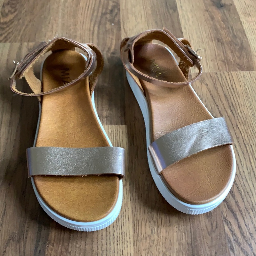 Little Ellen Flatform Sandal